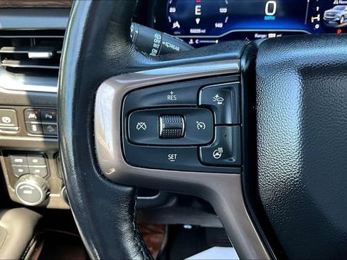 Used 2022 Chevrolet Suburban High Country AWD/4WD image 11