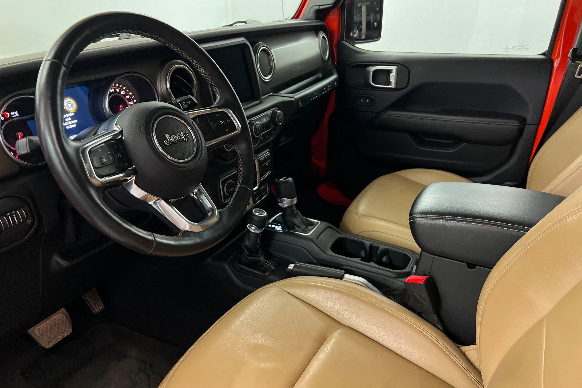 Used 2018 Jeep Wrangler Unlimited Rubicon AWD/4WD image 15