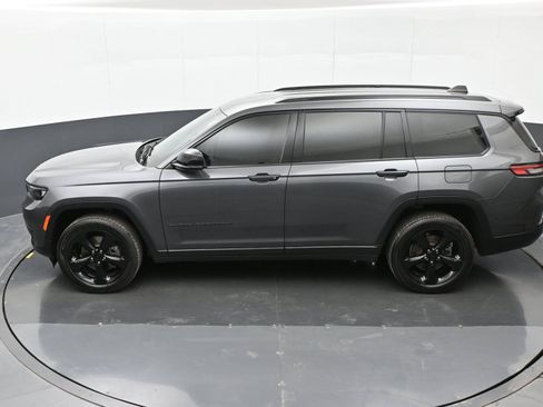 Used 2021 Jeep Grand Cherokee L Laredo AWD/4WD image 37