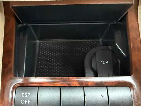 Used 2010 Volkswagen Eos Lux image 24