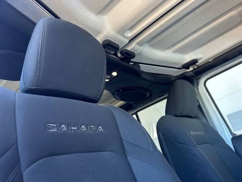 Used 2021 Jeep Wrangler Unlimited Sahara image 22