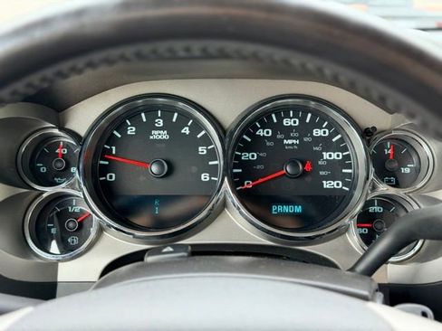 Used 2010 Chevrolet Silverado 1500 LT w/ Exterior Plus Package AWD/4WD image 7