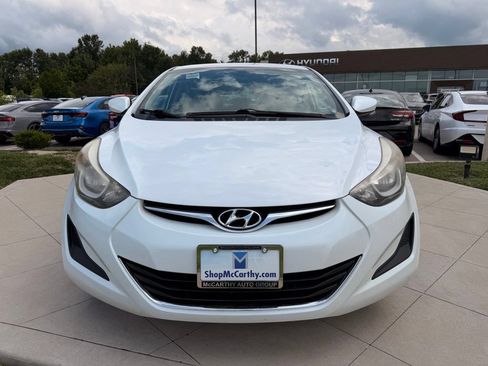 Used 2015 Hyundai Elantra SE FWD image 12