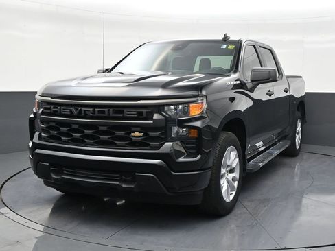 Used 2023 Chevrolet Silverado 1500 Custom image 8