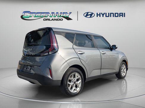 Used 2023 Kia Soul LX w/ Option Group 015 FWD image 8