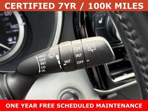 Used 2021 Toyota Highlander XLE AWD/4WD image 26