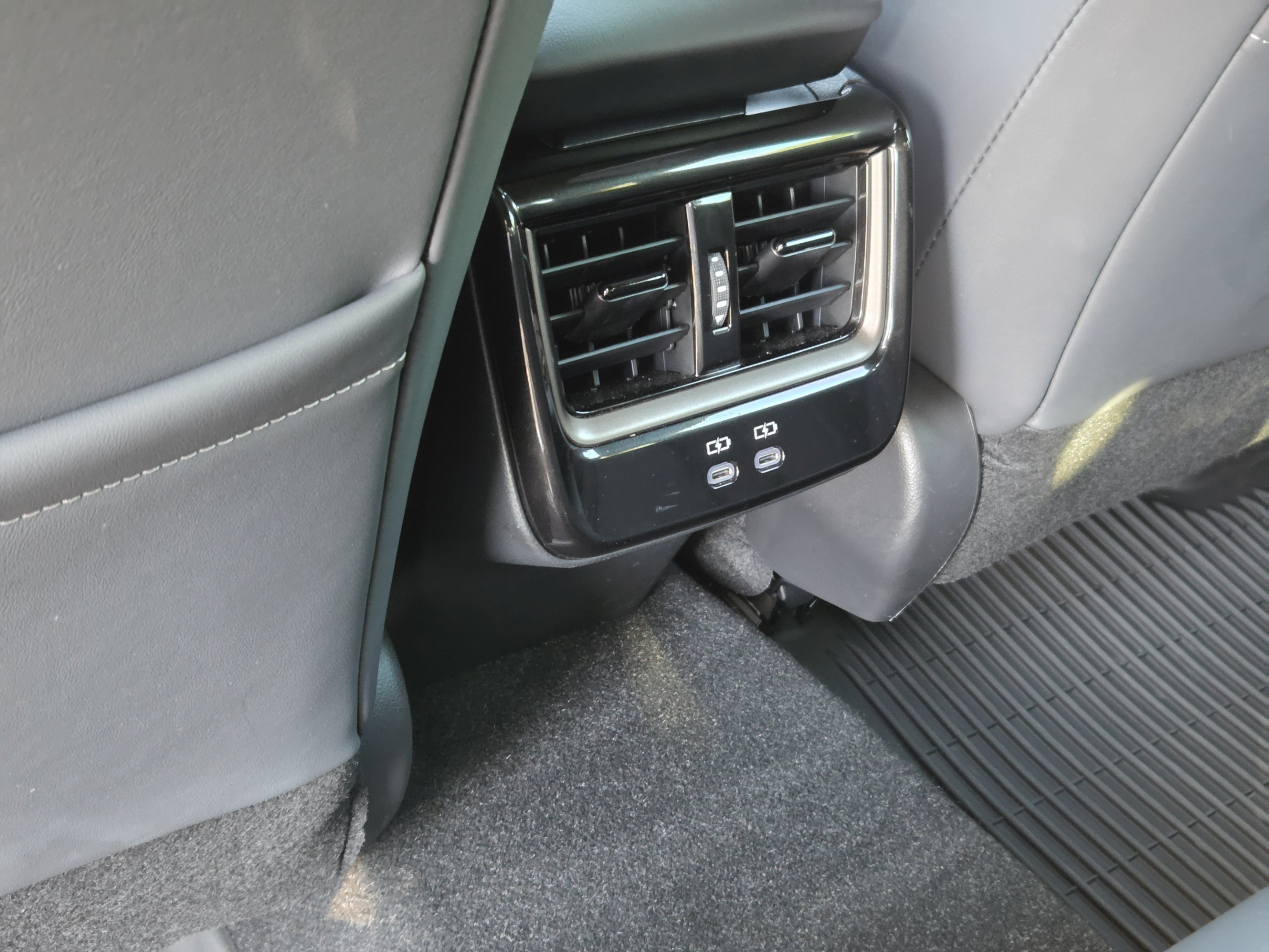 Used 2026 Toyota Crown Platinum AWD/4WD image 29
