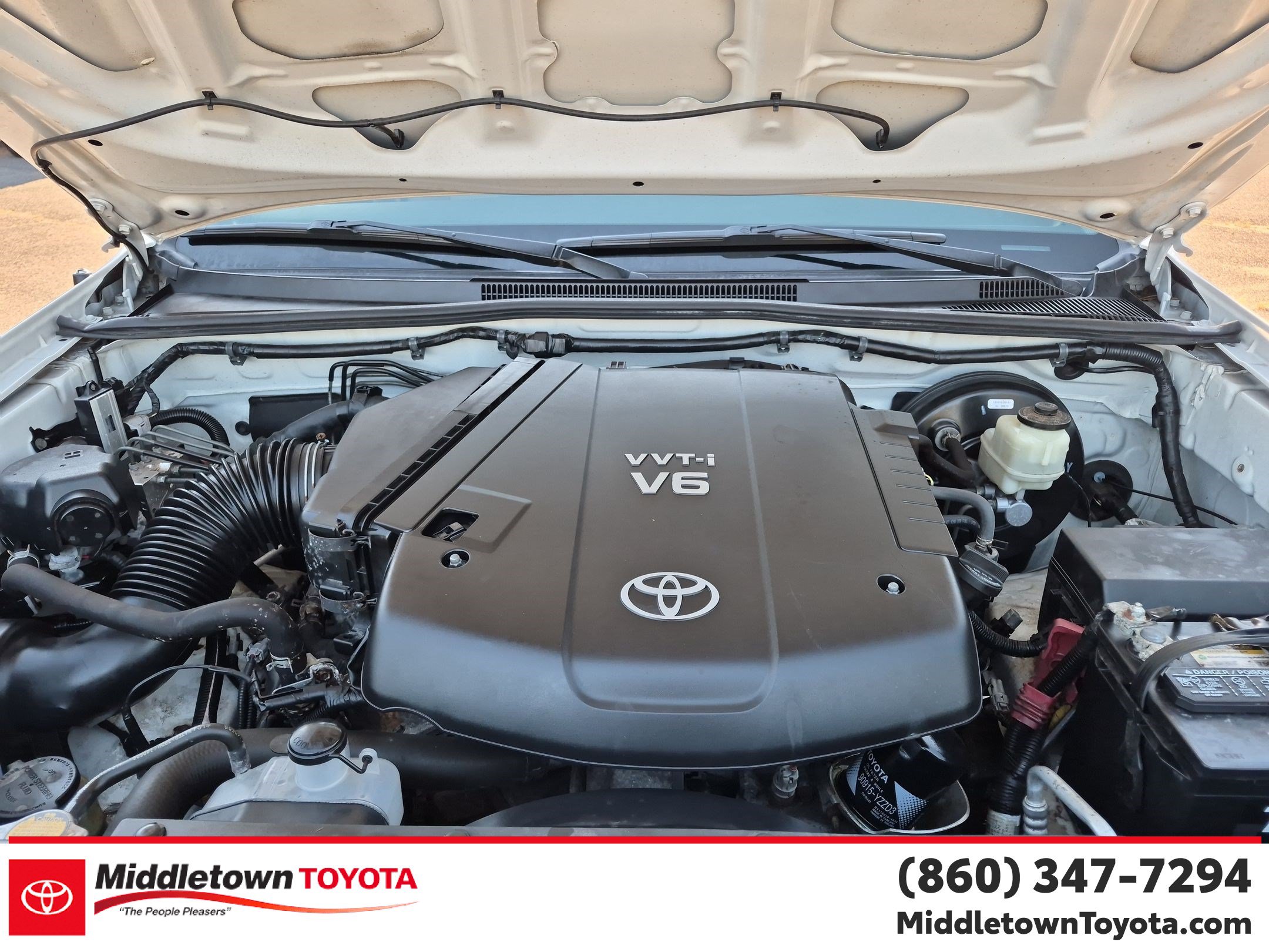 Used 2015 Toyota Tacoma 4x4 Access Cab V6 w/ TRD Sport Package image 35