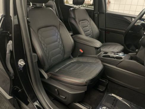 Used 2024 Ford Escape ST-Line Elite w/ Premium Technology Package AWD/4WD image 23