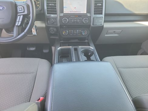 Used 2018 Ford F150 XLT w/ Equipment Group 302A Luxury AWD/4WD image 16