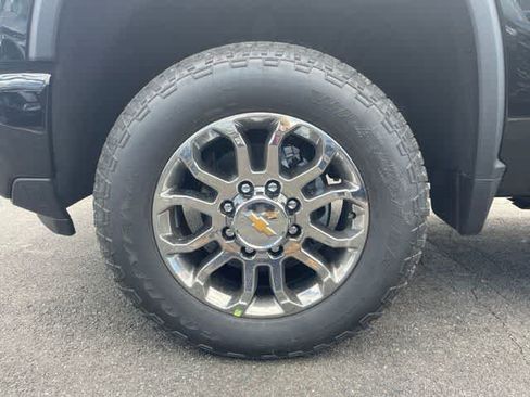 New 2026 Chevrolet Silverado 2500 LT w/ Z71 Chrome Sport Edition AWD/4WD image 7