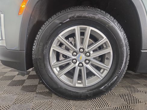 Used 2022 Chevrolet Traverse LT FWD image 34