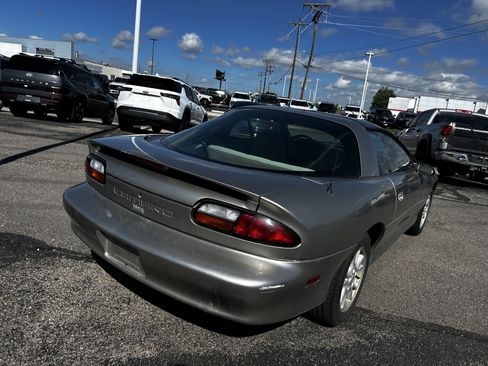 Used 2000 Chevrolet Camaro LT w/ Preferred Equipment Group 1 RWD image 5