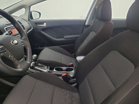 Used 2018 Kia Forte LX image 17