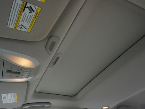 Used 2019 INFINITI QX60 Luxe w/ Essential Package image 24