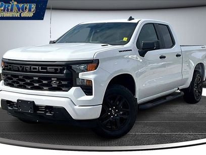 New 2026 Chevrolet Silverado 1500 Custom w/ LPO, Dark Essentials Package