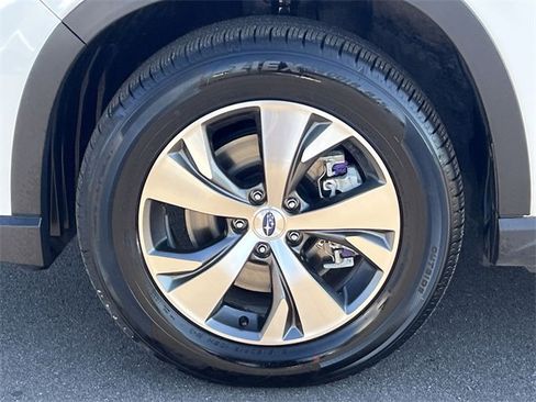 Used 2024 Subaru Ascent Premium w/ Convenience Package image 39