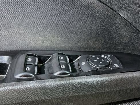 Used 2013 Ford Fusion SE FWD image 15