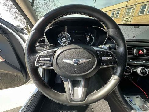 Used 2022 Genesis G70 3.3T image 13