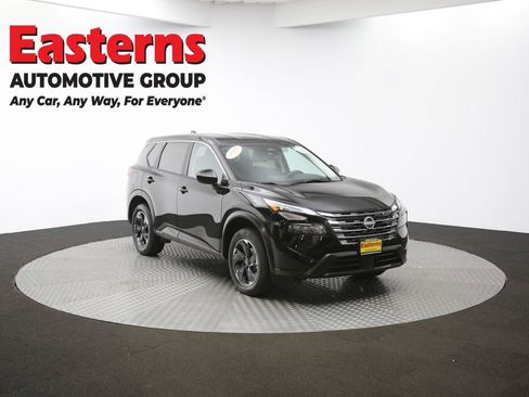 Used 2024 Nissan Rogue SV image 49