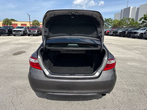 Used 2017 Toyota Camry SE FWD image 27