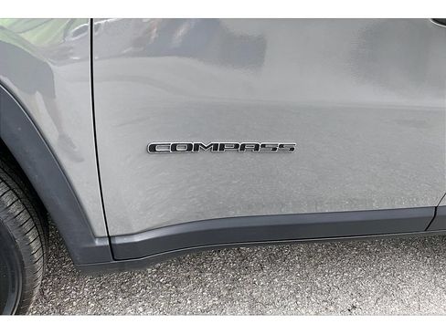Certified 2023 Jeep Compass Limited AWD/4WD image 38