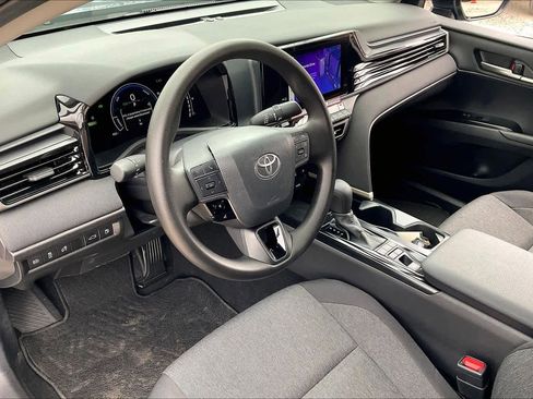Used 2026 Toyota Camry LE image 17