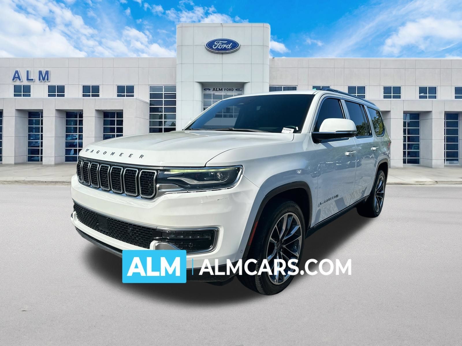 Used 2022 Jeep Wagoneer Series III w/ Premium Group I AWD/4WD image 1