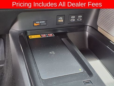 Used 2025 Toyota Camry SE w/ Convenience Package FWD image 26