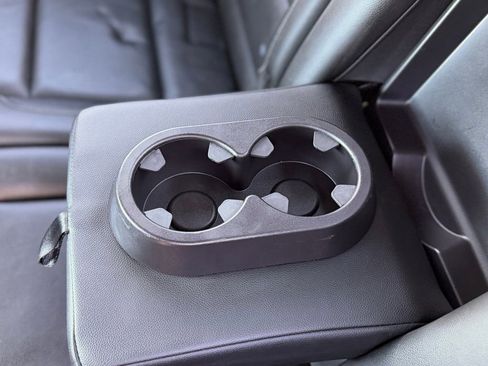 Used 2018 Chevrolet Silverado 1500 High Country image 7