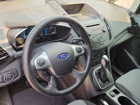 Used 2017 Ford C-MAX SE w/ Cold Weather Package FWD image 11