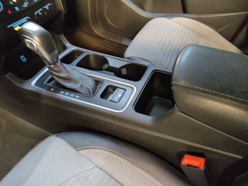 Used 2019 Ford Escape SE image 26