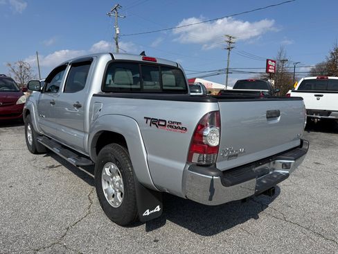 Used 2012 Toyota Tacoma 4x4 Double Cab w/ TRD Off-Road Pkg image 5