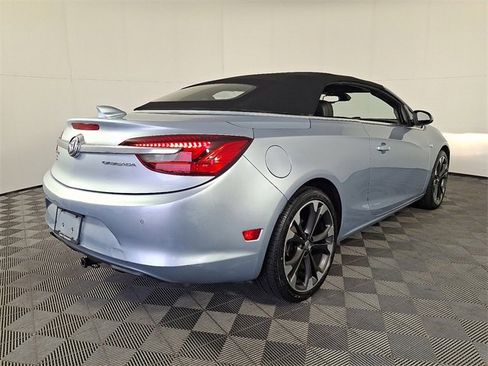 Used 2018 Buick Cascada Premium image 10