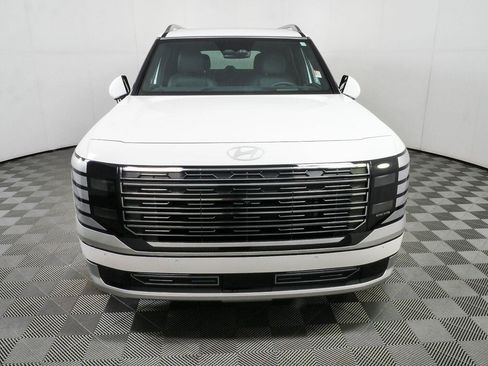 Certified 2026 Hyundai Palisade Calligraphy FWD image 2