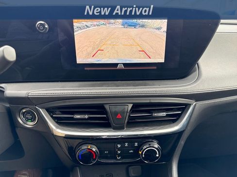 Used 2024 Buick Encore GX Sport Touring image 8