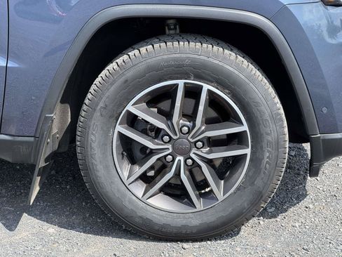 Used 2019 Jeep Grand Cherokee Limited w/ Luxury Group II AWD/4WD image 26