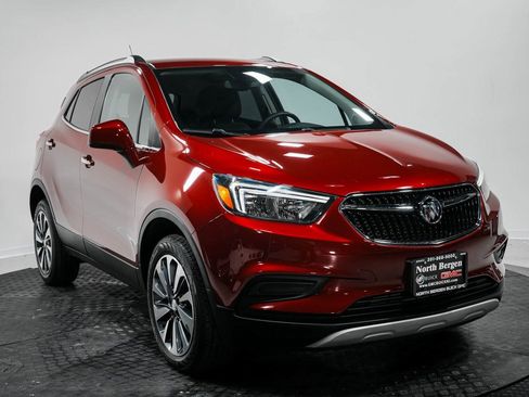 Used 2022 Buick Encore Preferred w/ Safety Package image 3