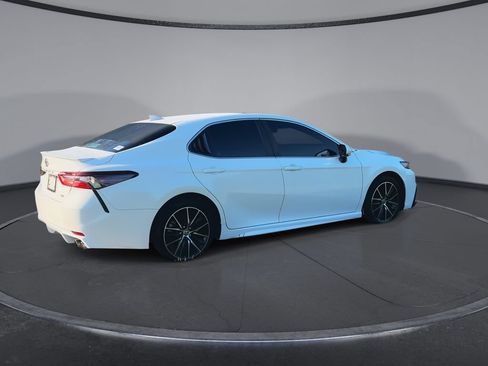 Used 2024 Toyota Camry SE w/ Convenience Package FWD image 8