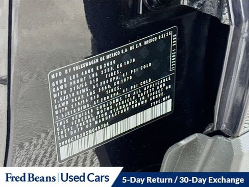 Used 2025 Volkswagen Taos SE AWD/4WD image 36