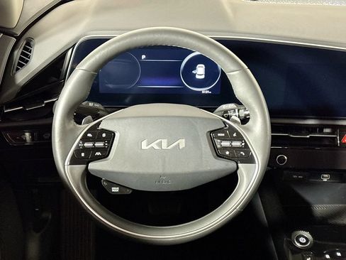 Used 2024 Kia Niro Wind w/ Wind Preserve Package FWD image 13