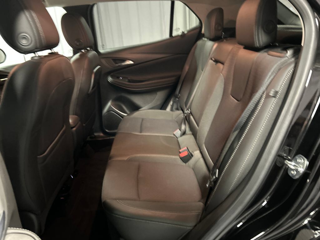 Used 2022 Buick Encore GX Select w/ Sport Touring Package FWD image 21