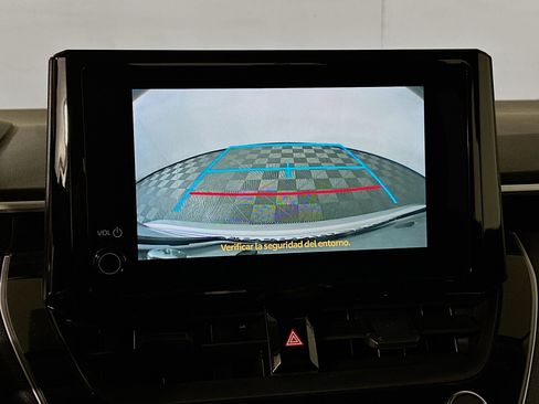 Used 2025 Toyota Corolla LE image 24