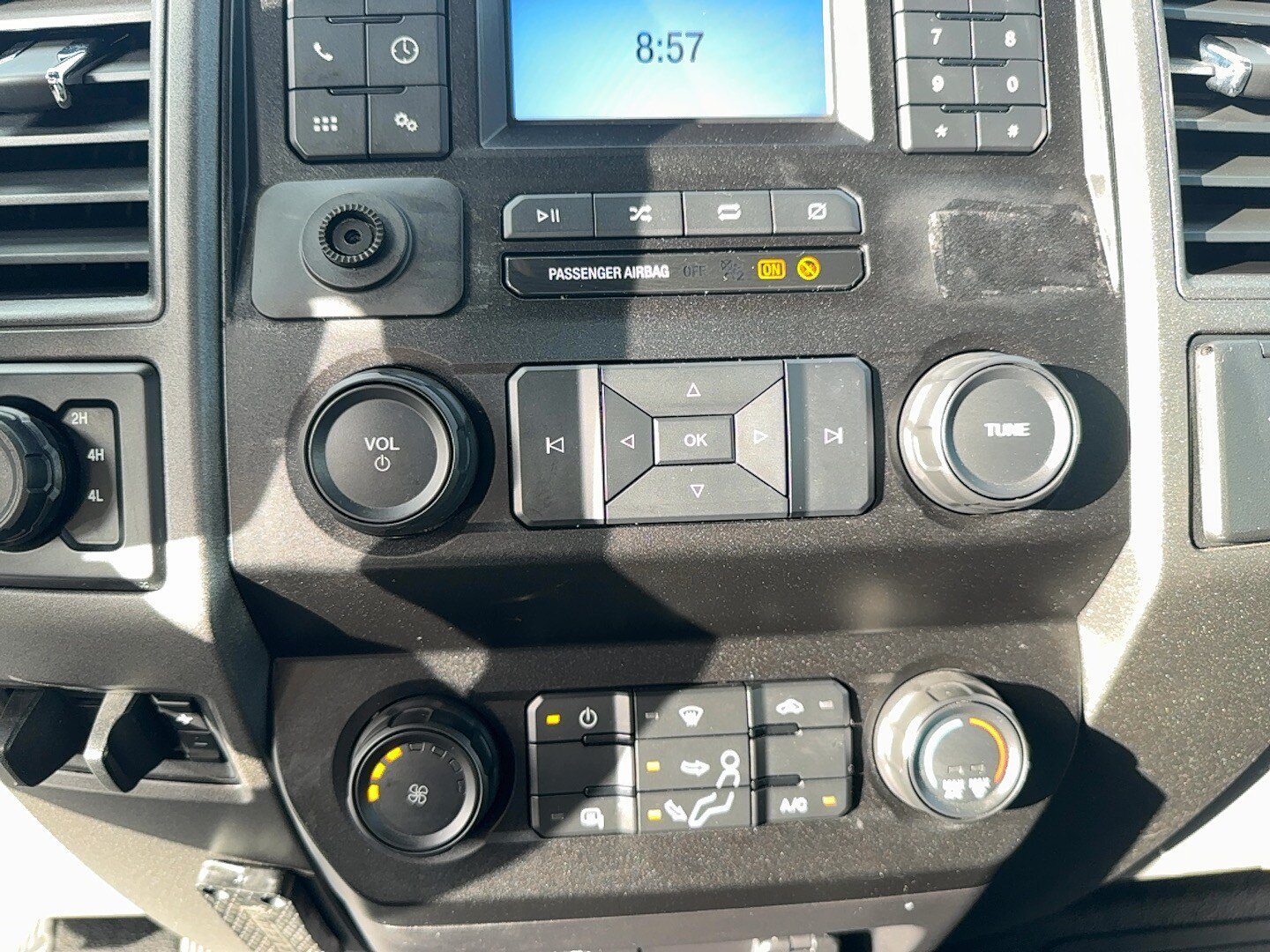 Used 2020 Ford F250 XL w/ Power Equipment Group AWD/4WD image 24