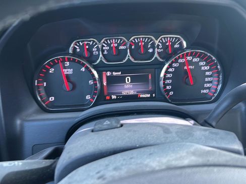 Used 2015 GMC Sierra 2500 SLE w/ SLE Preferred Package AWD/4WD image 9