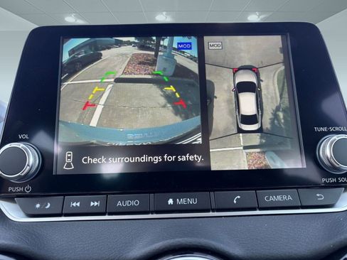 New 2025 Nissan Sentra SR w/ SR Premium Package image 28