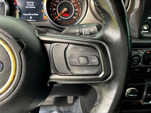Used 2021 Jeep Gladiator Sport AWD/4WD image 12