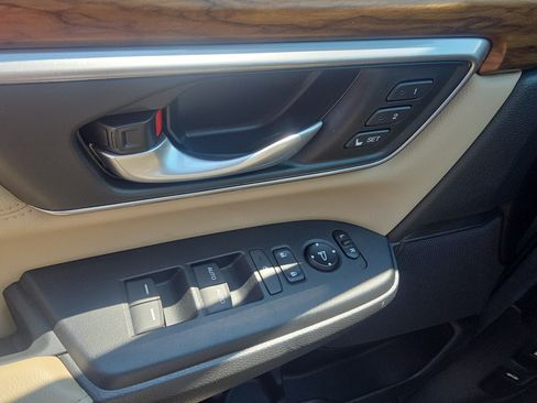 Used 2017 Honda CR-V Touring image 32