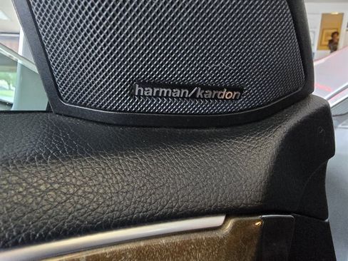 Used 2014 Mercedes-Benz E 350 4MATIC Sedan image 30