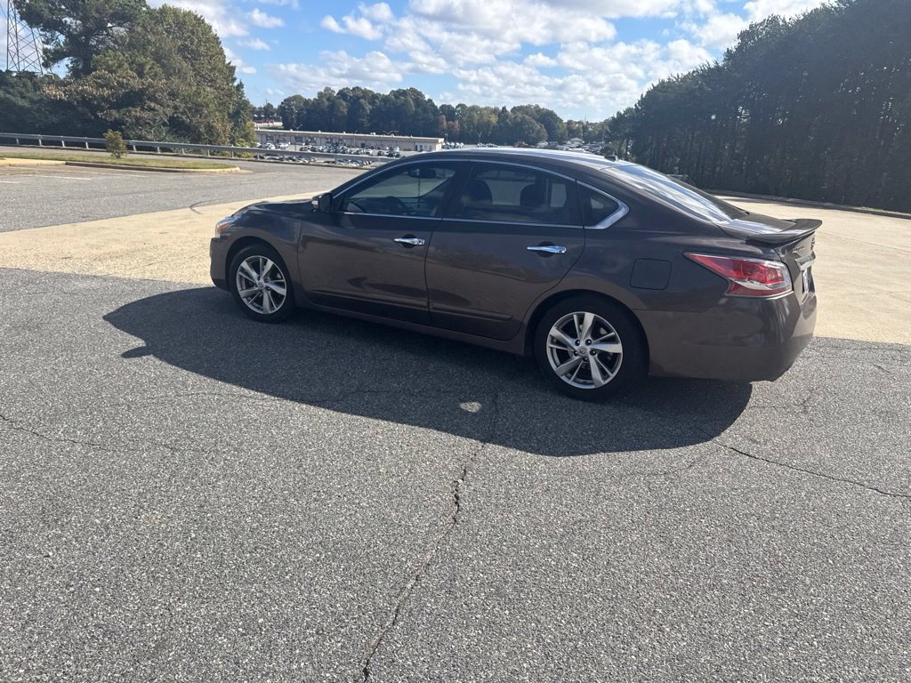 Used 2014 Nissan Altima 2.5 SL w/ Moonroof Package FWD image 15